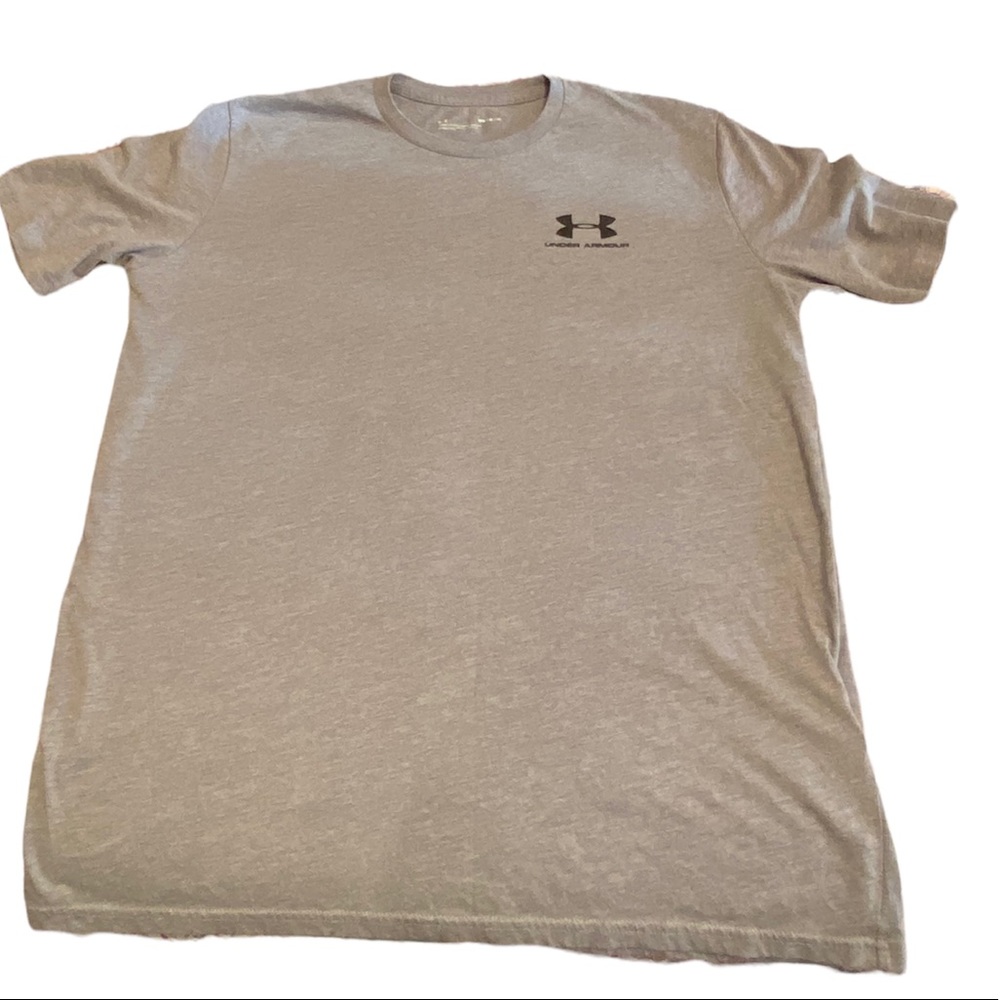 Under Armour T-shirt